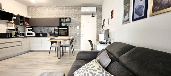 2 rooms Apartment in Pesaro, Italy No. 1808 3