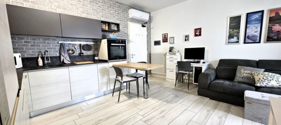 2 rooms Apartment in Pesaro, Italy No. 1808 2