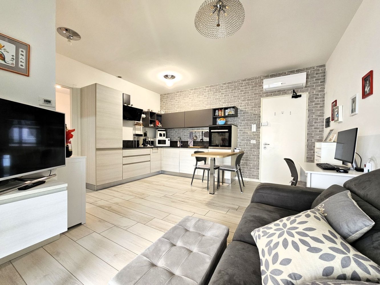 2 rooms Apartment in Pesaro, Italy No. 1808