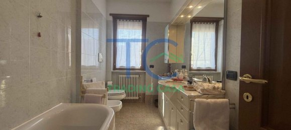 Apartamento de 4 dormitorios en Piacenza, Italy No. 340441 48