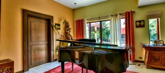 Café/restaurante de 7 dormitorios en Hua Hin, Thailand No. 7054 11