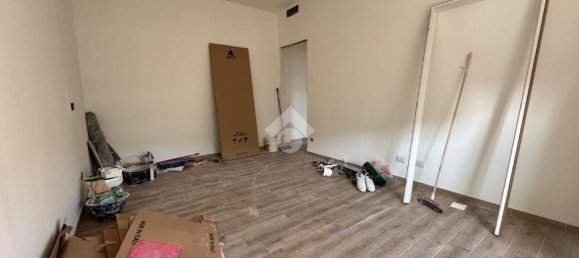 2 rooms Apartment in Milan, Italy No. 284684 6