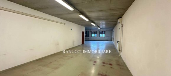 Склад 1030м² в Бергамо, Италия № 290974 7