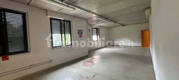 Склад 1030м² в Бергамо, Италия № 290974 8