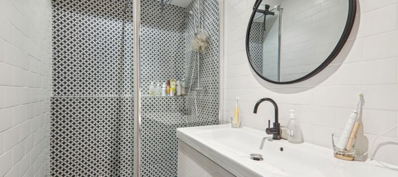 2 bedrooms Apartment in Paris, France No. 295006 7