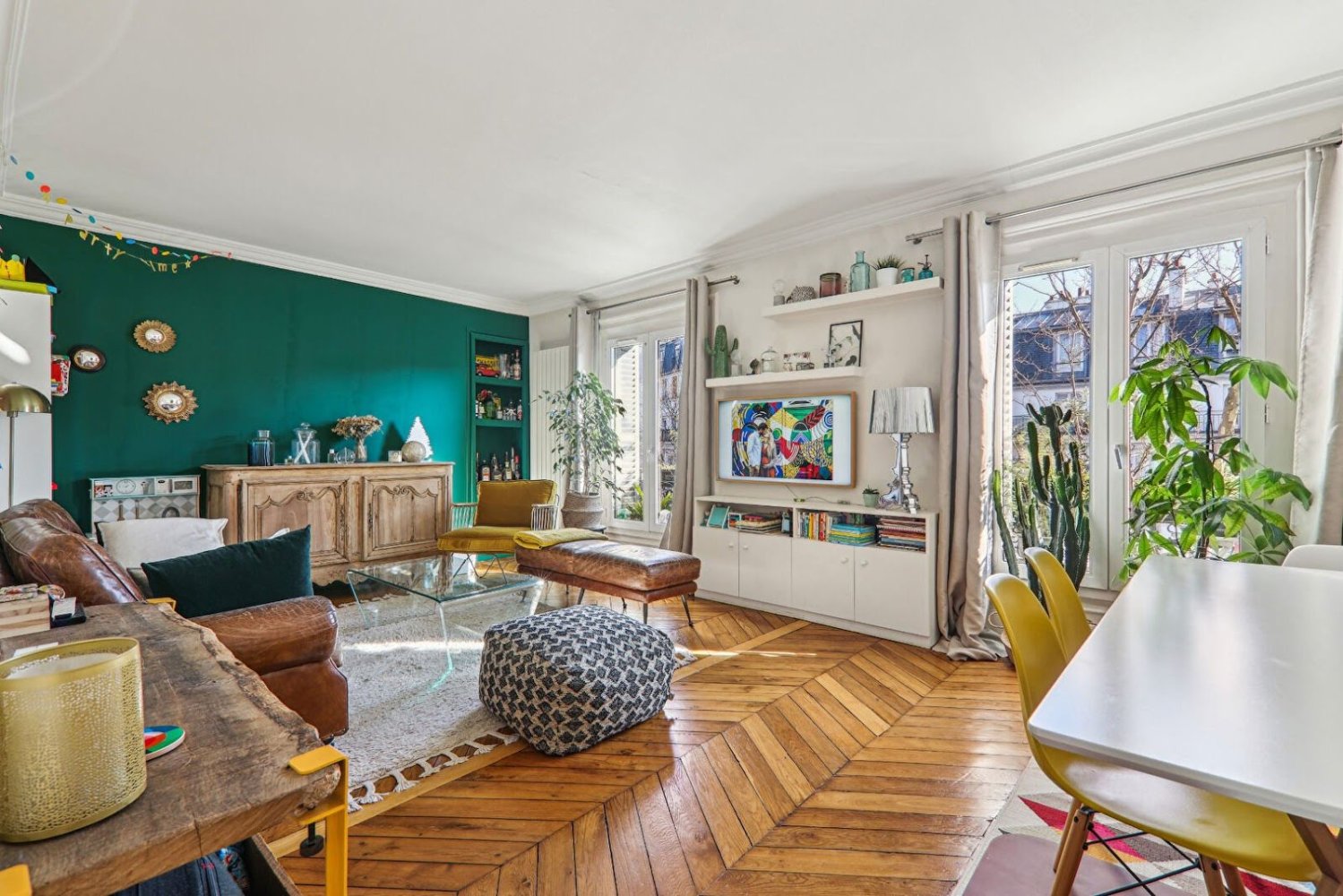 2 bedrooms Apartment in Paris, France No. 295006