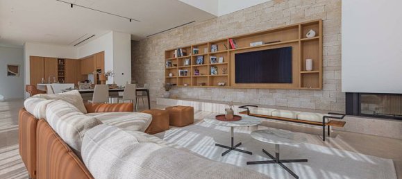 Вилла с 4 спальнями в Ороклини, Кипр № 18896 3