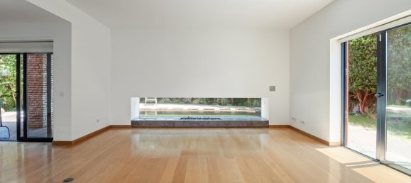 3 bedrooms Villa in Cascais, Portugal No. 118499 2