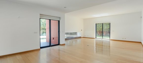 3 bedrooms Villa in Cascais, Portugal No. 118499 5