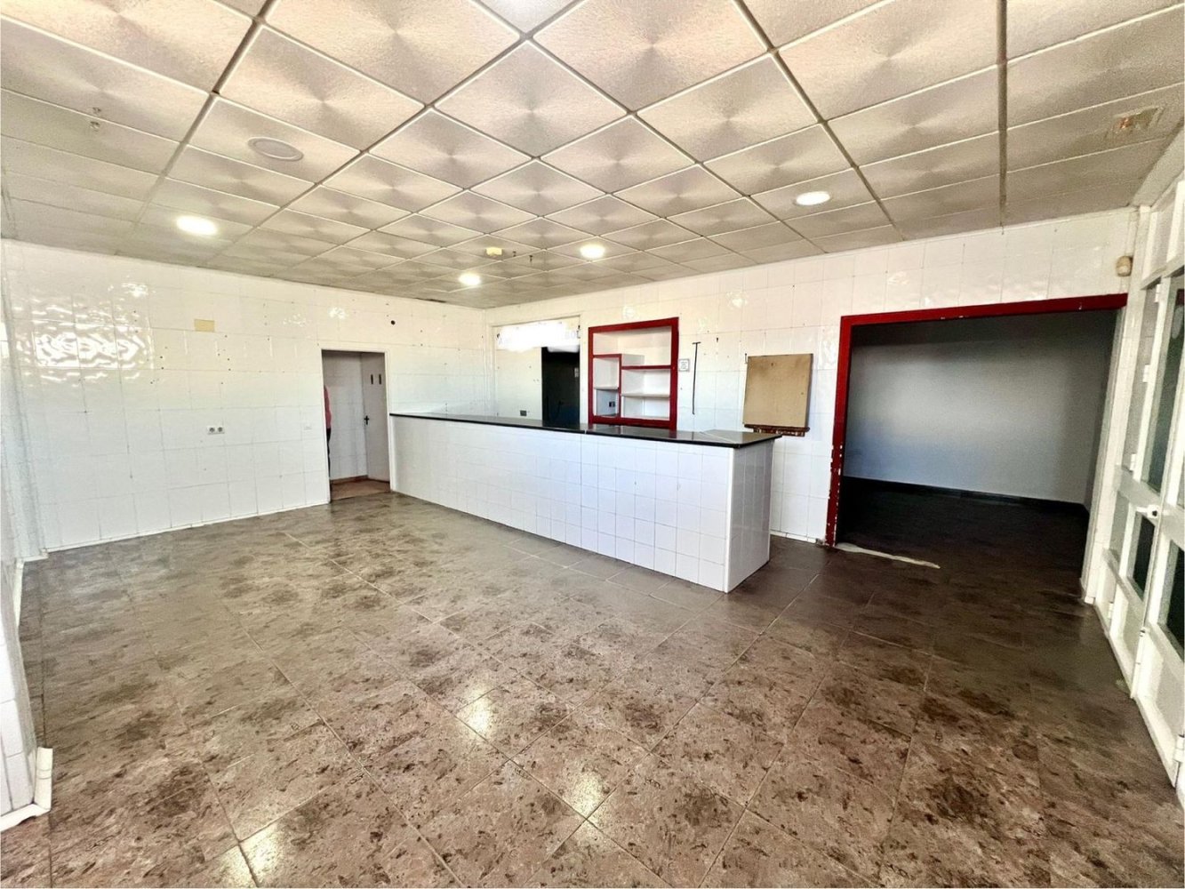  عقار تجاري في Sanlucar de Barrameda, Spain 82متر مربع رقم 217529