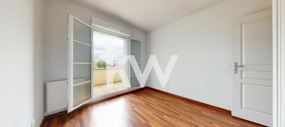 3 bedrooms Apartment in Reims, France No. 250748 7