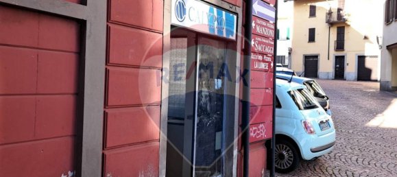 Propiedad comercial de 2 habitaciónes en Luino, Italy No. 128289 8