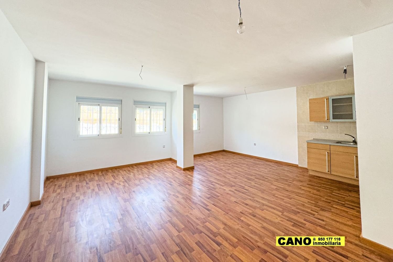 Apartamento de 4 dormitorios en Almería, Spain No. 157860