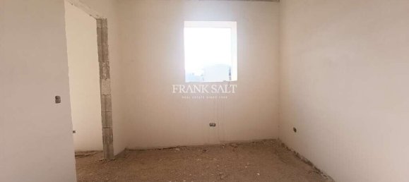 2 bedrooms Apartment in Pieta, Malta No. 2093 8