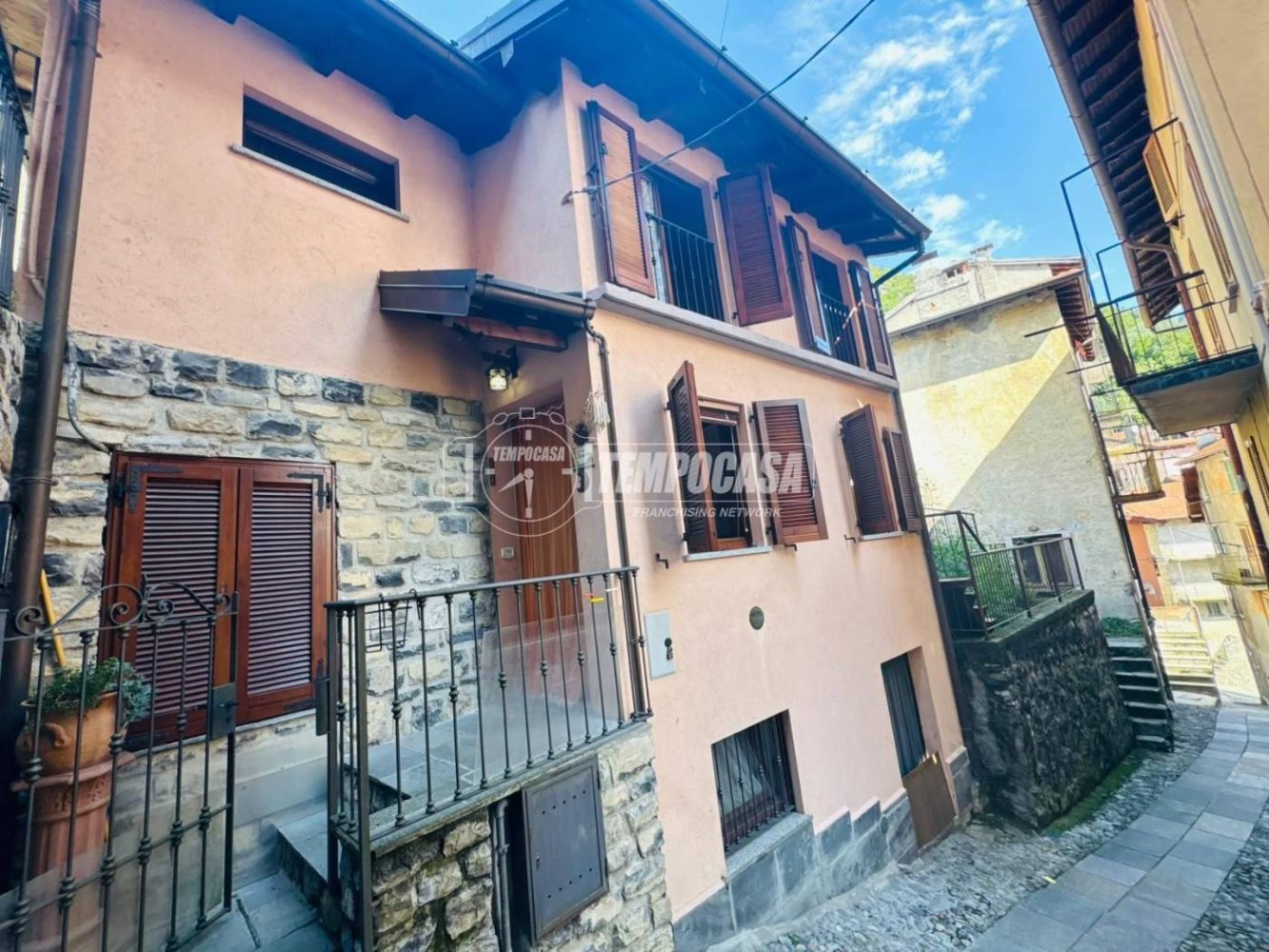 1 Schlafzimmer Haus in Colonno, Italy, Nr. 382860