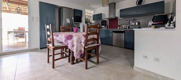 3 bedrooms House in Istres, France No. 319940 3