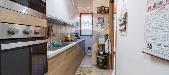 2 bedrooms Apartment in Bitonto, Italy No. 270526 4