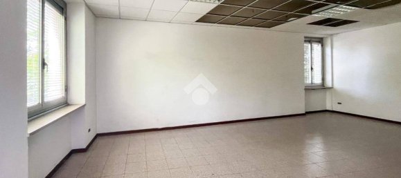 Propiedad comercial de 5 habitaciónes en Cremona, Italy No. 106526 14