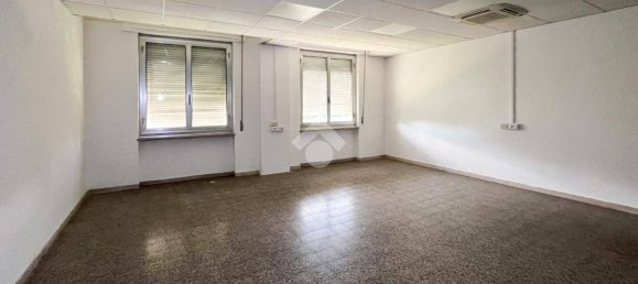 Propiedad comercial de 5 habitaciónes en Cremona, Italy No. 106526 3