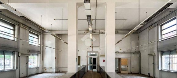 Propiedad comercial de 5 habitaciónes en Cremona, Italy No. 106526 18