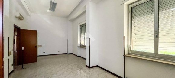 Propiedad comercial de 5 habitaciónes en Cremona, Italy No. 106526 5