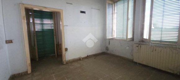 3 rooms House in San Martino dall'Argine, Italy No. 271699 10