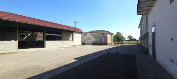 3 rooms House in San Martino dall'Argine, Italy No. 271699 15