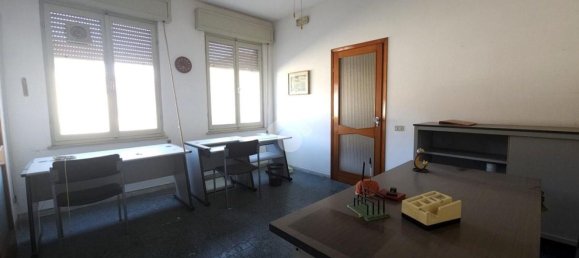 3 rooms House in San Martino dall'Argine, Italy No. 271699 6