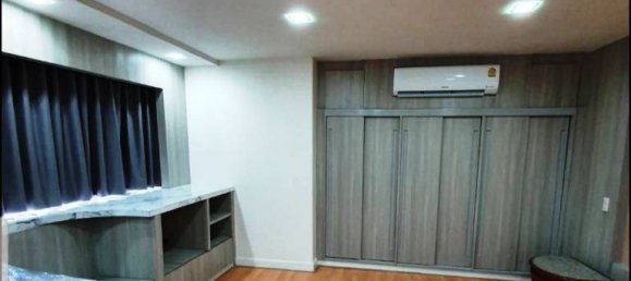3 bedrooms Condo in Bangkok, Thailand No. 7219 5