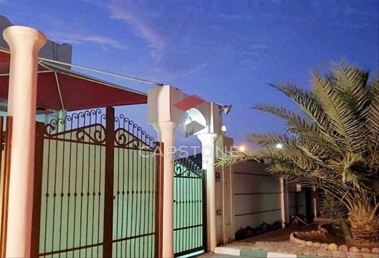 4 bedrooms Villa in Asharej, UAE No. 22238