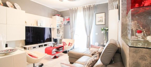 3 Schlafzimmer Wohnung in Milan, Italy, Nr. 357859 10