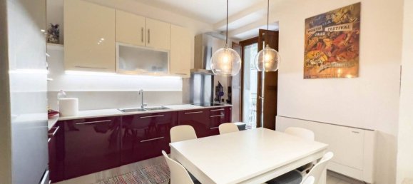 2 bedrooms Apartment in Trieste, Italy No. 303179 2