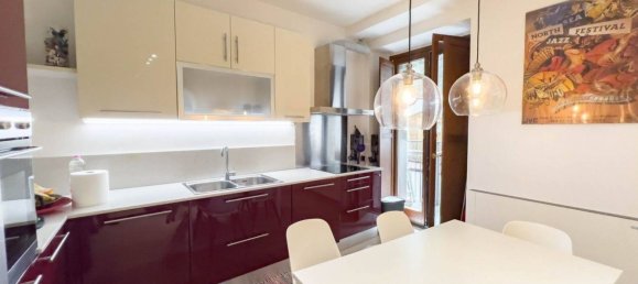 2 bedrooms Apartment in Trieste, Italy No. 303179 3