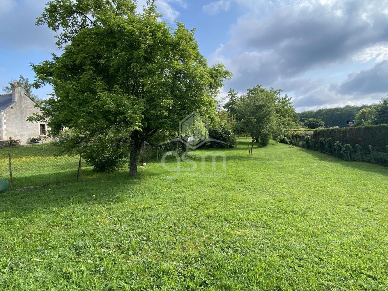 Terreno en Esvres, France 592 m² No. 78373