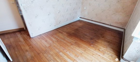 4 rooms Townhouse in Marthon, France No. 95896 8