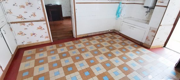 4 rooms Townhouse in Marthon, France No. 95896 4