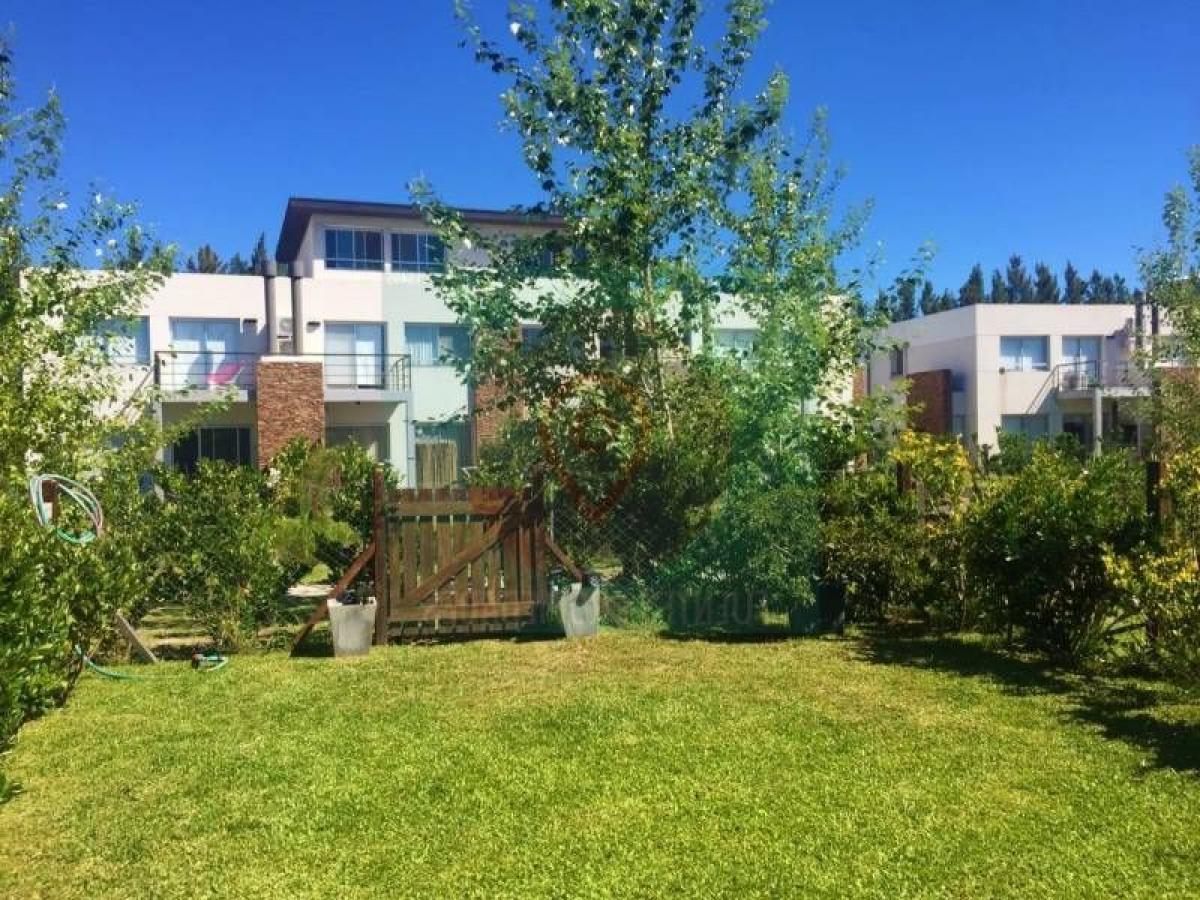 3 bedrooms House in Tigre, Argentina No. 1930