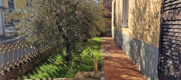 8 rooms House in Monsummano Terme, Italy No. 39999 3