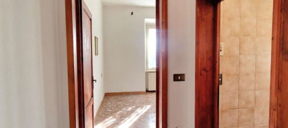 8 rooms House in Monsummano Terme, Italy No. 39999 22