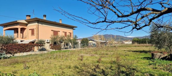 8 rooms House in Monsummano Terme, Italy No. 39999 2