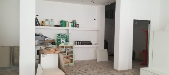 2-salle Propriété commerciale à Terni, Italy No. 124505 8