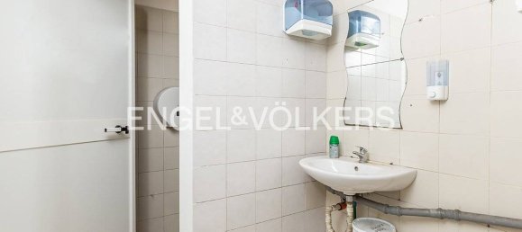 2 rooms Commercial property in Rome, Italy No. 63020 10