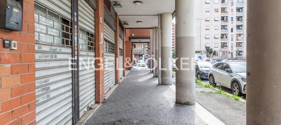 2 rooms Commercial property in Rome, Italy No. 63020 14