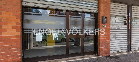 2 rooms Commercial property in Rome, Italy No. 63020 13