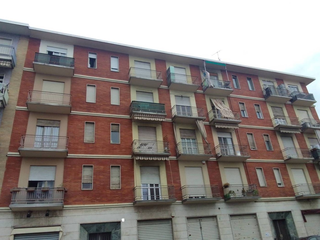 1 bedroom Apartment in Turin, Italy No. 58380