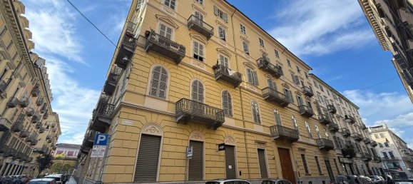 Квартира с 5 спальнями в Турин, Италия № 375207 3