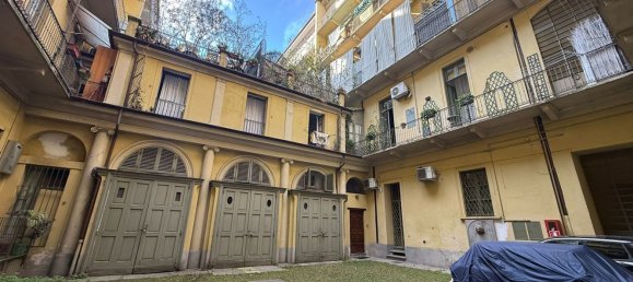 Квартира с 5 спальнями в Турин, Италия № 375207 5