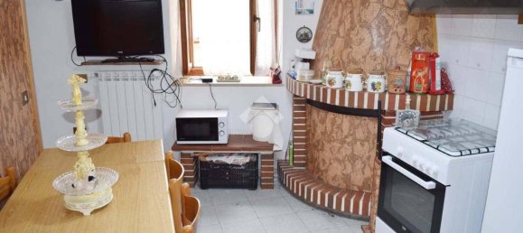 3 bedrooms House in Sante Marie, Italy No. 130895 4