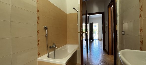 4 bedrooms House in Rome, Italy No. 318834 15