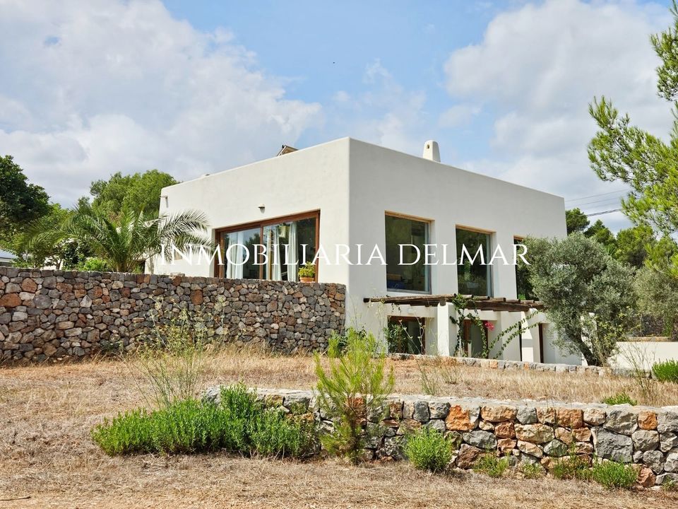 6 bedrooms Villa in Santa Eulalia Del Rio, Spain No. 207320